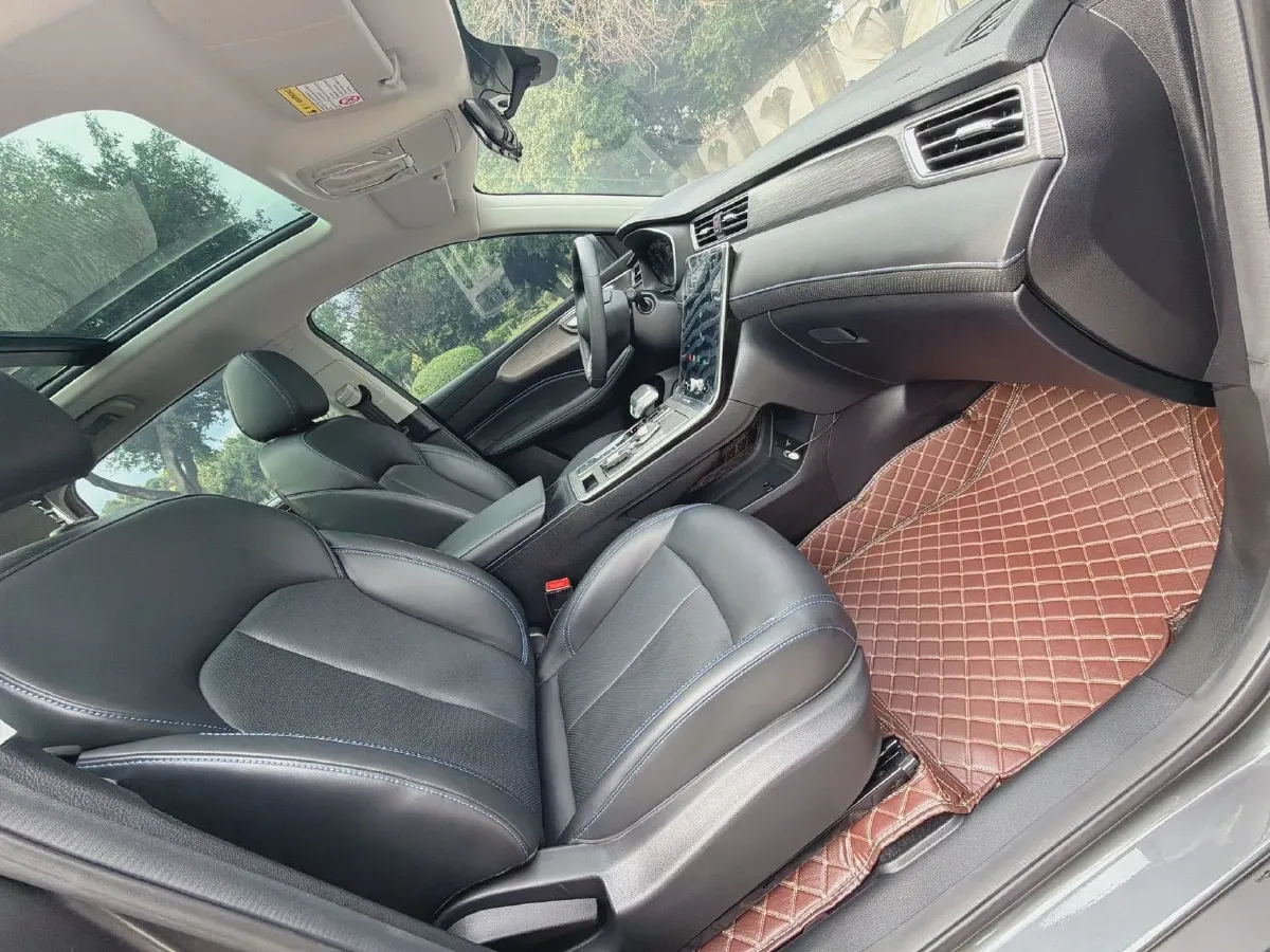 2023 Roewe RX5 1.5T 181HP L4 7DCT,autocango,china used car exporter,china ev exporter,chinese used car exporter,chinese used ev exporter