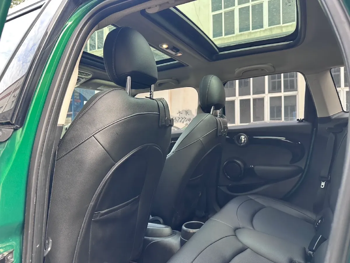 2021 MINI MINI 1.5T 136HP L3 7DCT,autocango,china used car exporter,china ev exporter,chinese used car exporter,chinese used ev exporter