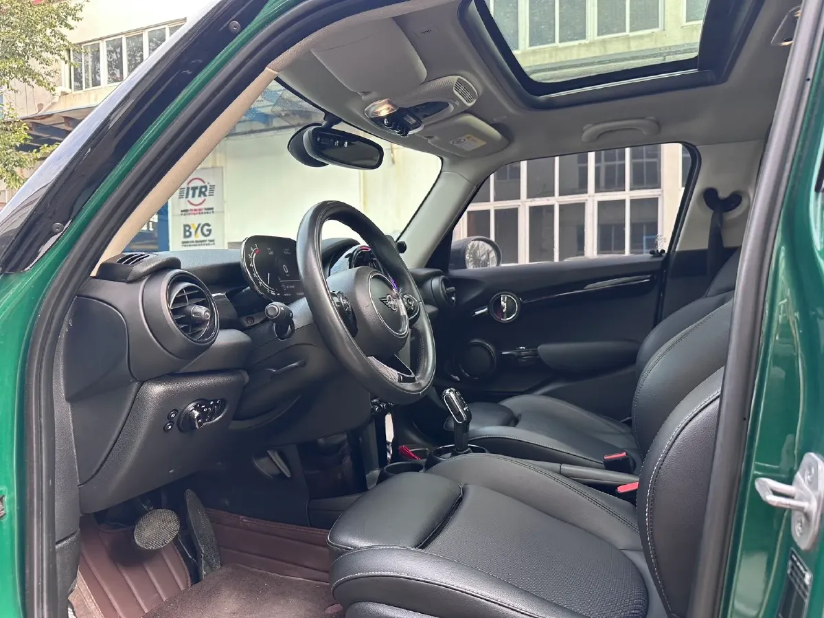 2021 MINI MINI 1.5T 136HP L3 7DCT,autocango,china used car exporter,china ev exporter,chinese used car exporter,chinese used ev exporter