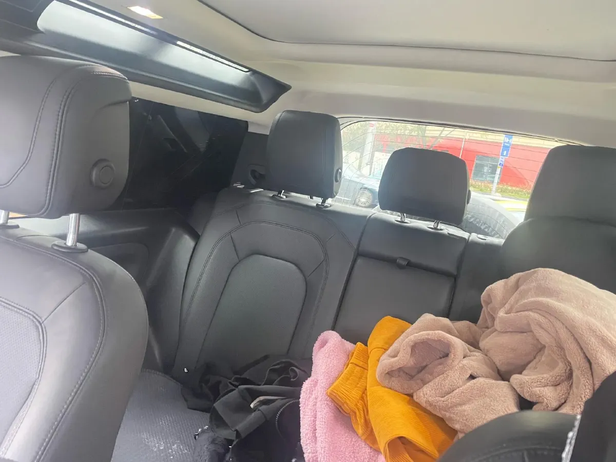 2024 Land Rover Defender 3.0T 400HP L6 8AT,autocango,china used car exporter,china ev exporter,chinese used car exporter,chinese used ev exporter