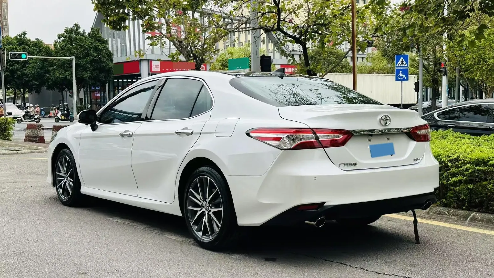 2021 Toyota Camry 2.5L 209HP L4 8AT,autocango,china used car exporter,china ev exporter,chinese used car exporter,chinese used ev exporter