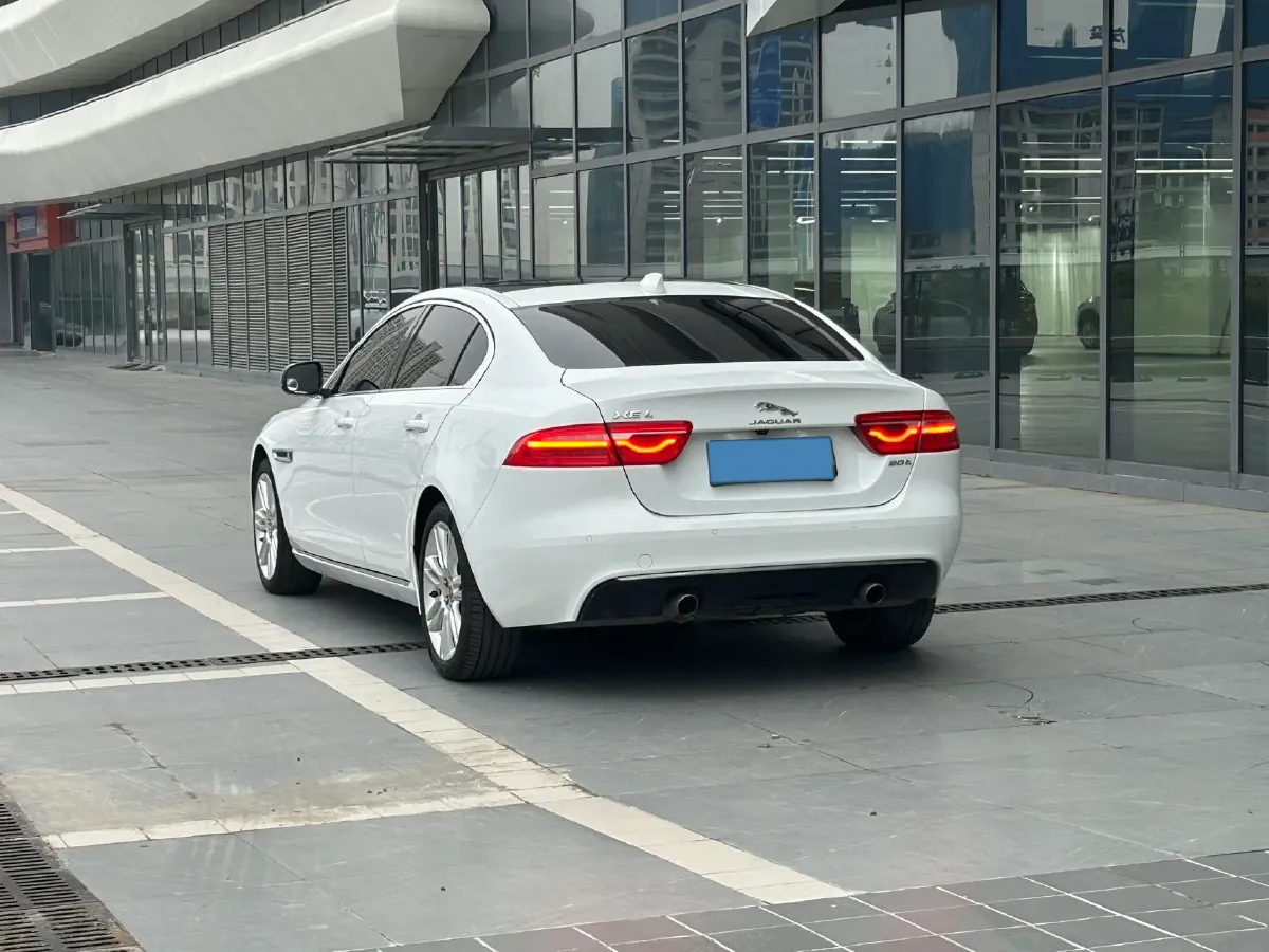 2019 Land Rover Discovery Sport 2.0T 200HP L4 9AT,autocango,china used car exporter,china ev exporter,chinese used car exporter,chinese used ev exporter