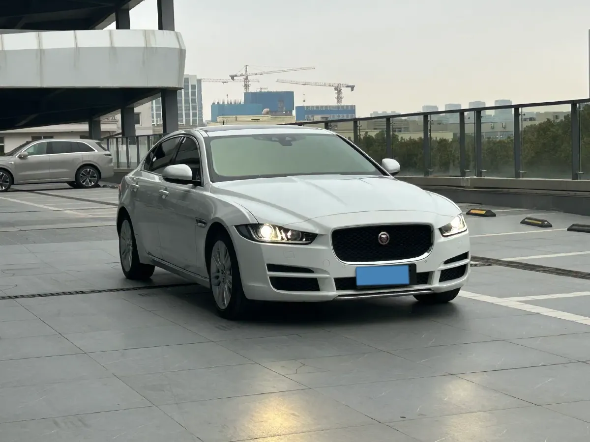 2019 Land Rover Discovery Sport 2.0T 200HP L4 9AT,autocango,china used car exporter,china ev exporter,chinese used car exporter,chinese used ev exporter