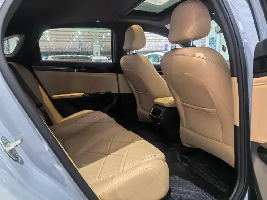 2023 Geely Galaxy L6 1.5T 163HP L4 3DHT PHEV,autocango,china used car exporter,china ev exporter,chinese used car exporter,chinese used ev exporter