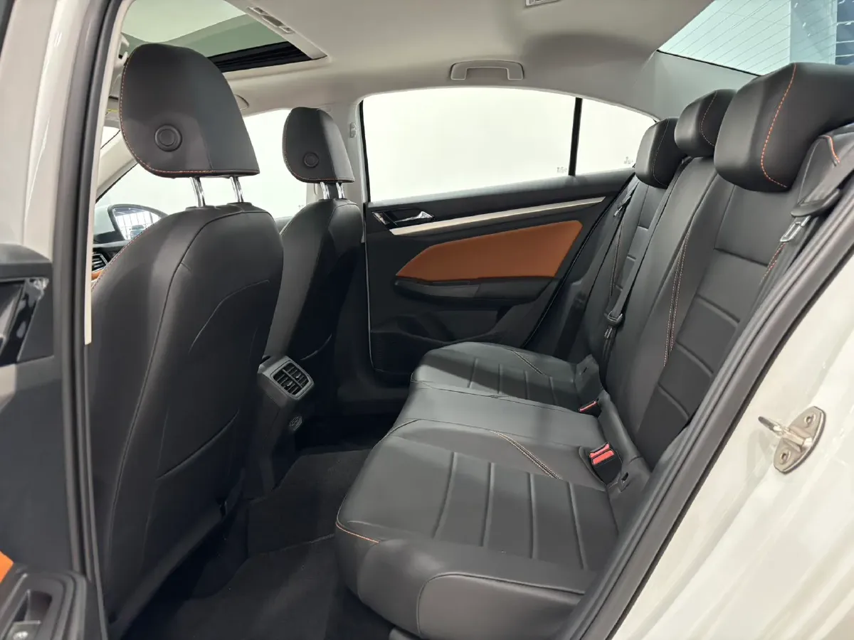 2023 Volkswagen Bora 1.2T 116HP L4 7DCT,autocango,china used car exporter,china ev exporter,chinese used car exporter,chinese used ev exporter