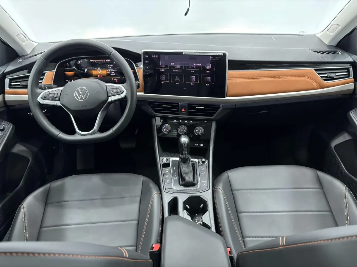 2023 Volkswagen Bora 1.2T 116HP L4 7DCT,autocango,china used car exporter,china ev exporter,chinese used car exporter,chinese used ev exporter
