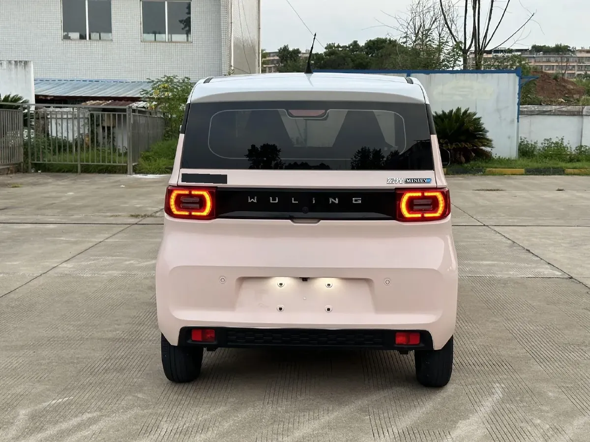 2021 WuLing HongGuang MINI EV BEV 13.8KWH,autocango,china used car exporter,china ev exporter,chinese used car exporter,chinese used ev exporter