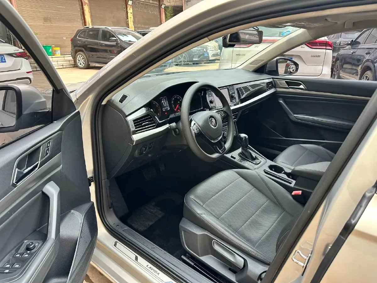 2018 Volkswagen Lavida 1.2T 116HP L4 7DCT,autocango,china used car exporter,china ev exporter,chinese used car exporter,chinese used ev exporter