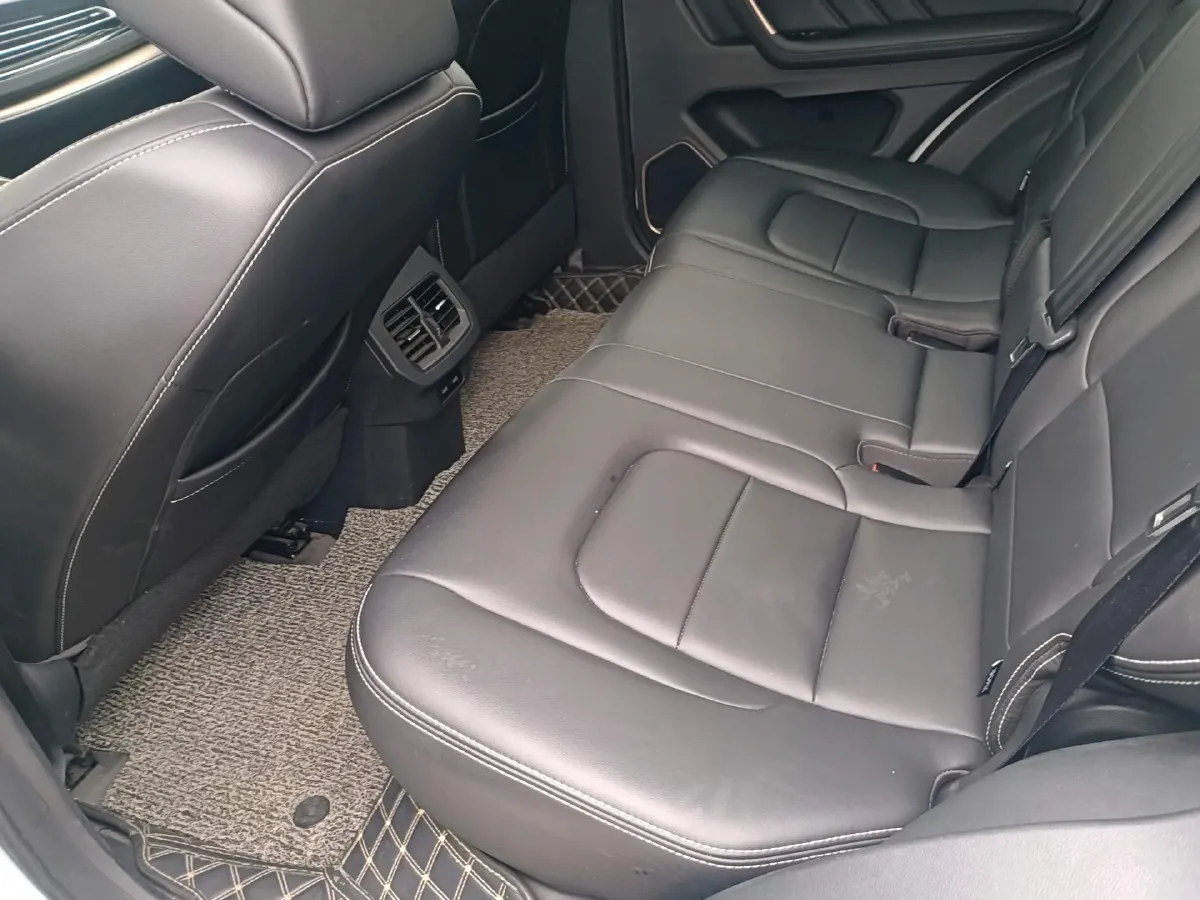 2019 Haval H6 2.0T 197HP L4 7DCT,autocango,china used car exporter,china ev exporter,chinese used car exporter,chinese used ev exporter