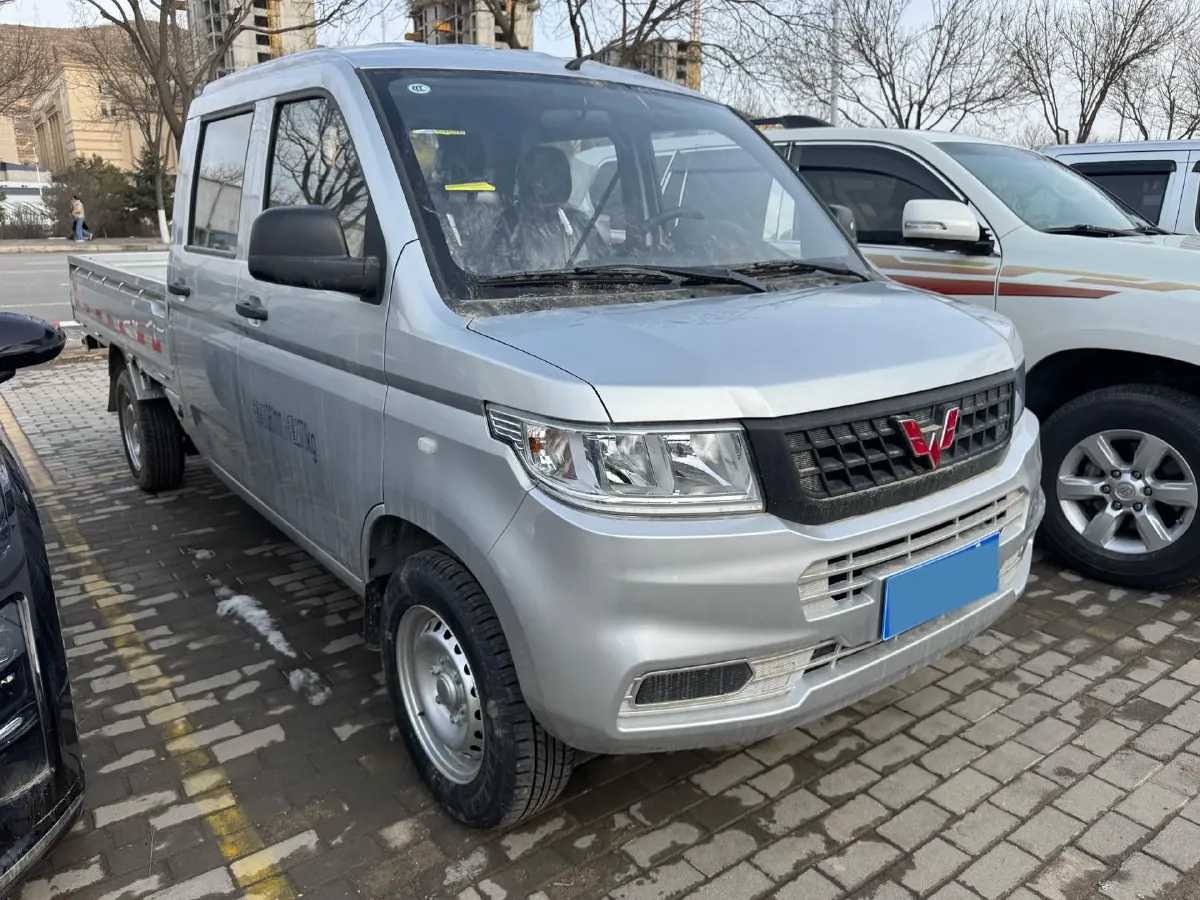 2023 WuLing RongGuang New Truck 2.0L 136HP L4 5MT,autocango,china used car exporter,china ev exporter,chinese used car exporter,chinese used ev exporter
