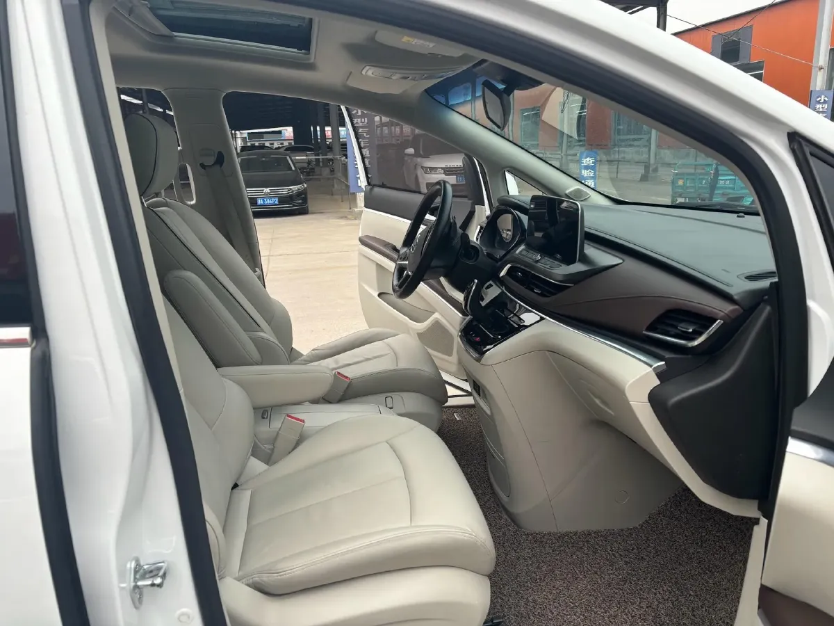 2021 Buick GL8 2.0T 237HP L4 9AT,autocango,china used car exporter,china ev exporter,chinese used car exporter,chinese used ev exporter