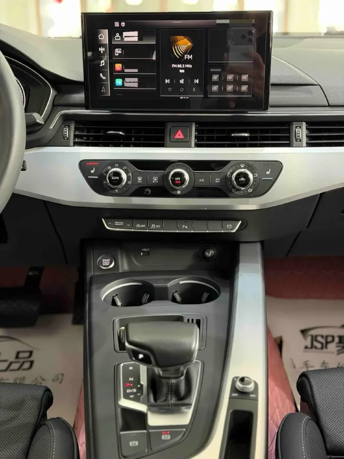 2022 Audi A4L 2.0T 190HP L4 7DCT,autocango,china used car exporter,china ev exporter,chinese used car exporter,chinese used ev exporter