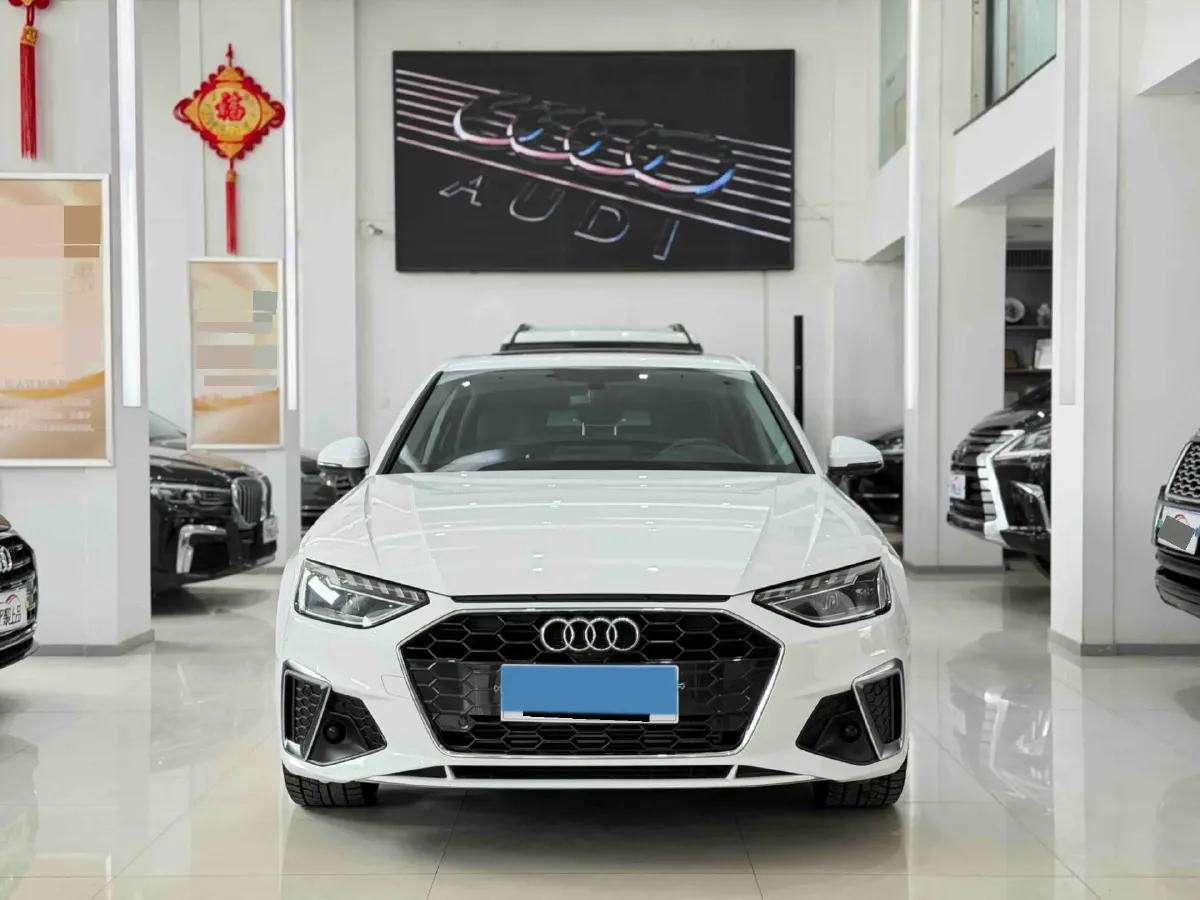 2022 Audi A4L 2.0T 190HP L4 7DCT,autocango,china used car exporter,china ev exporter,chinese used car exporter,chinese used ev exporter