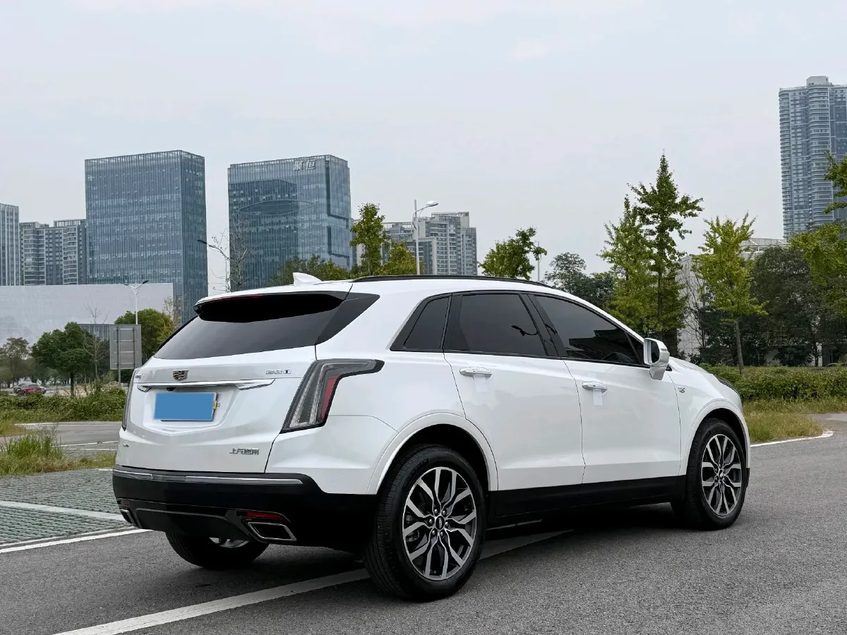 2022 Cadillac XT5 2.0T 237HP L4 9AT,autocango,china used car exporter,china ev exporter,chinese used car exporter,chinese used ev exporter