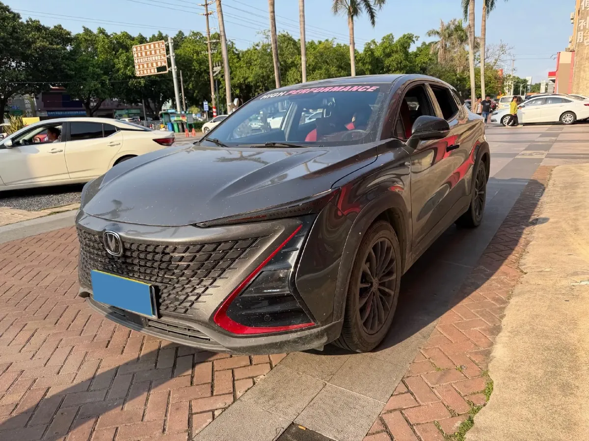 2020 ChangAn UNI-T 1.5T 180HP L4 7DCT,autocango,china used car exporter,china ev exporter,chinese used car exporter,chinese used ev exporter