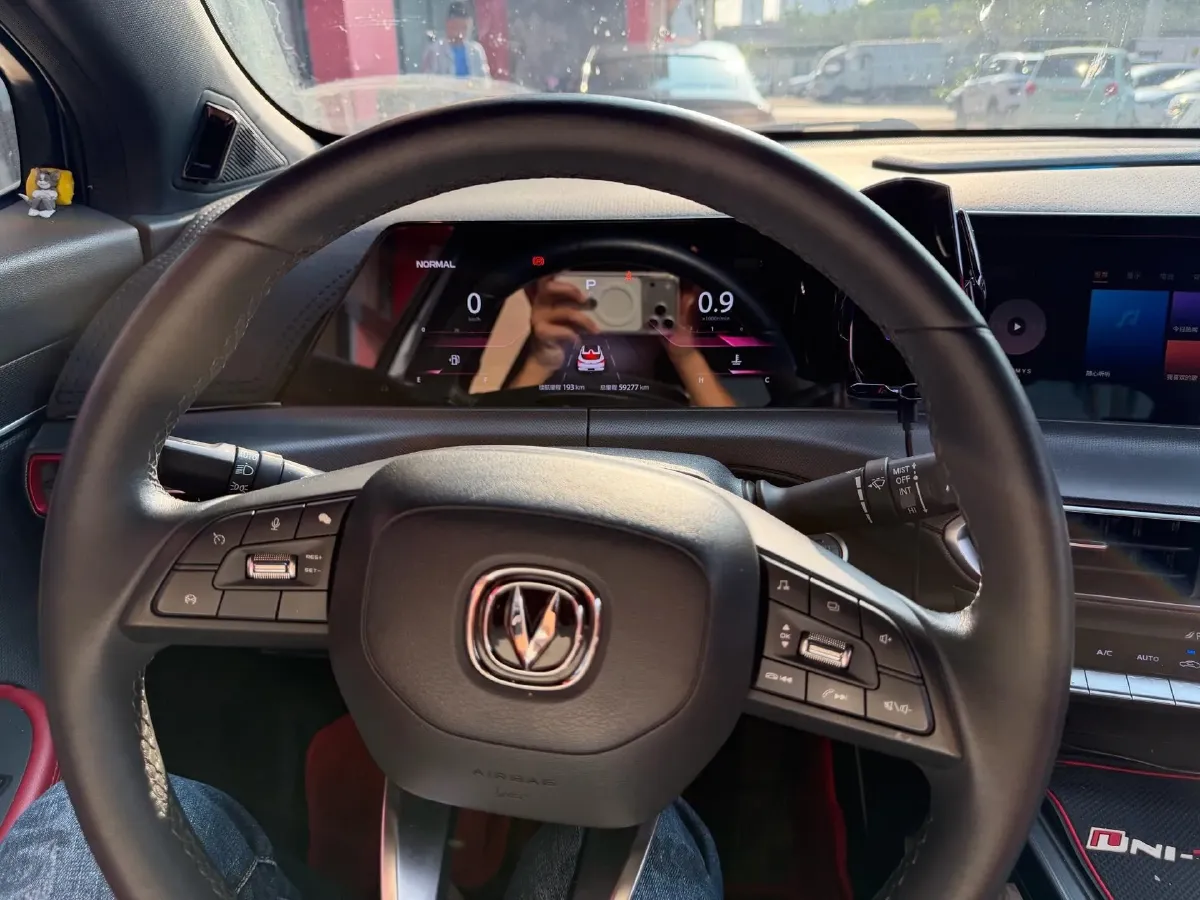 2020 ChangAn UNI-T 1.5T 180HP L4 7DCT,autocango,china used car exporter,china ev exporter,chinese used car exporter,chinese used ev exporter