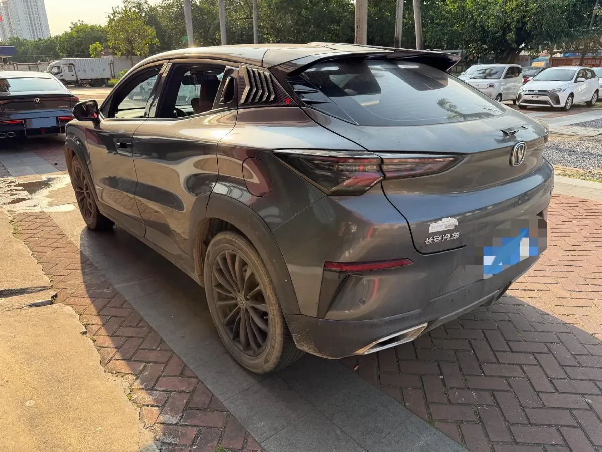 2020 ChangAn UNI-T 1.5T 180HP L4 7DCT,autocango,china used car exporter,china ev exporter,chinese used car exporter,chinese used ev exporter