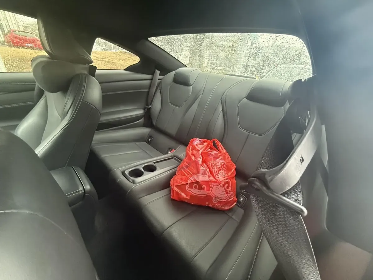 2017 Infiniti Q60 2.0T 211HP L4 7AT,autocango,china used car exporter,china ev exporter,chinese used car exporter,chinese used ev exporter