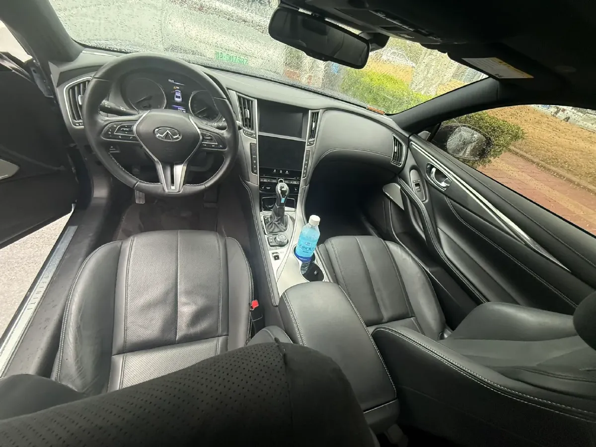 2017 Infiniti Q60 2.0T 211HP L4 7AT,autocango,china used car exporter,china ev exporter,chinese used car exporter,chinese used ev exporter