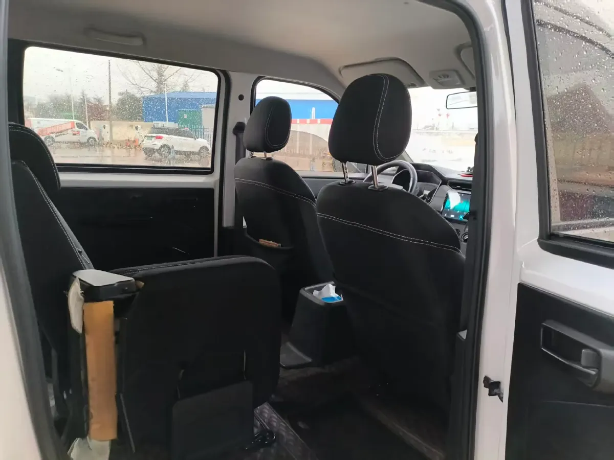 2019 WuLing HongGuang Plus 1.5T 147HP L4 6MT,autocango,china used car exporter,china ev exporter,chinese used car exporter,chinese used ev exporter