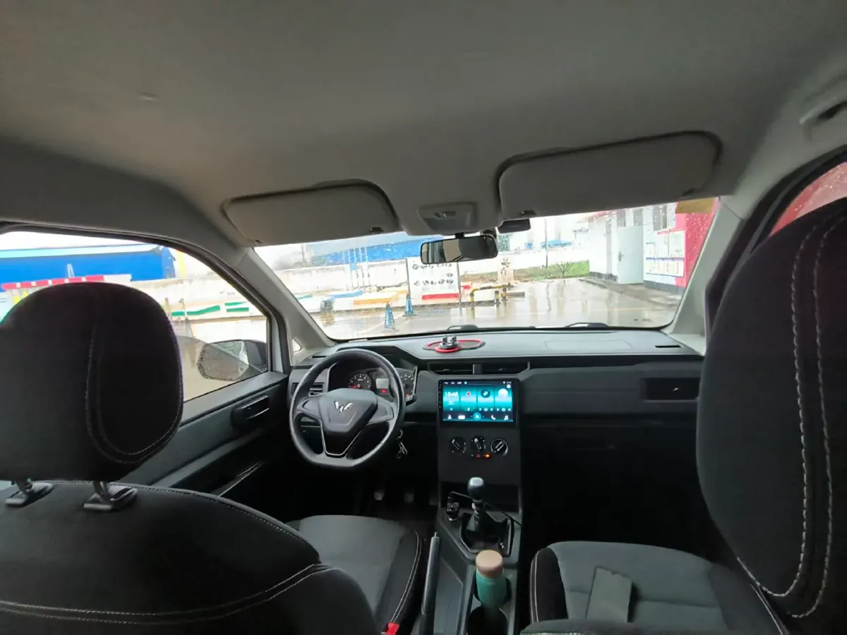 2019 WuLing HongGuang Plus 1.5T 147HP L4 6MT,autocango,china used car exporter,china ev exporter,chinese used car exporter,chinese used ev exporter