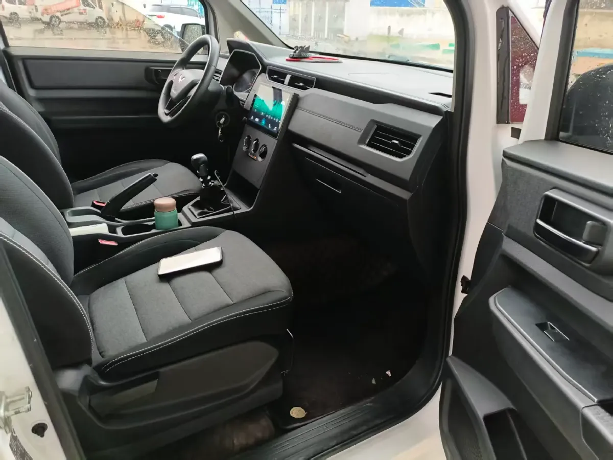2019 WuLing HongGuang Plus 1.5T 147HP L4 6MT,autocango,china used car exporter,china ev exporter,chinese used car exporter,chinese used ev exporter
