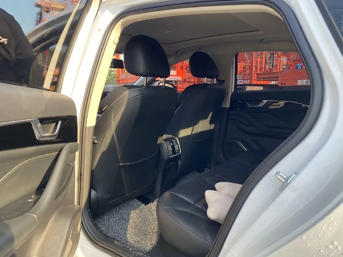 2023 Bestune B70 1.5T 169HP L4 7DCT,autocango,china used car exporter,china ev exporter,chinese used car exporter,chinese used ev exporter