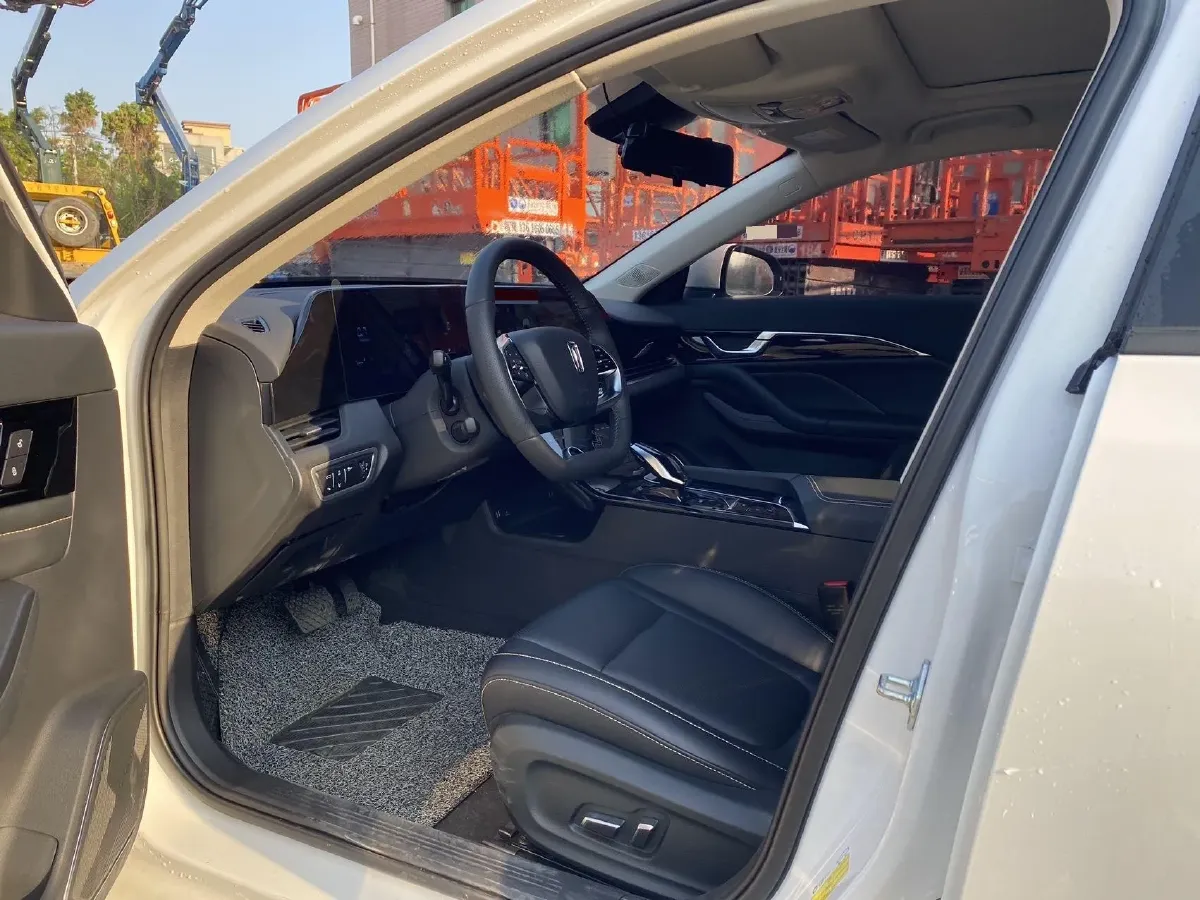 2023 Bestune B70 1.5T 169HP L4 7DCT,autocango,china used car exporter,china ev exporter,chinese used car exporter,chinese used ev exporter