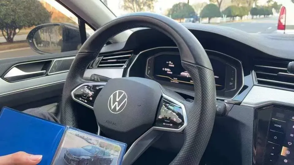 2023 Volkswagen Magotan 2.0T 186HP L4 7DCT,autocango,china used car exporter,china ev exporter,chinese used car exporter,chinese used ev exporter