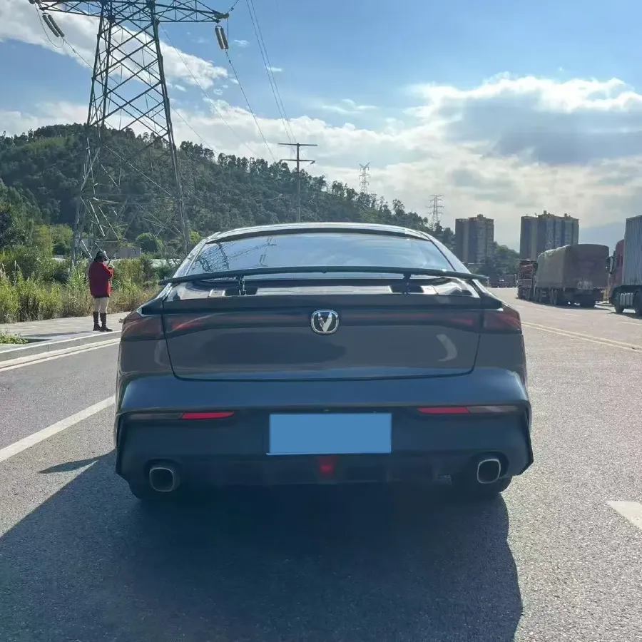 2022 ChangAn UNI-V 1.5T 188HP L4 7DCT,autocango,china used car exporter,china ev exporter,chinese used car exporter,chinese used ev exporter