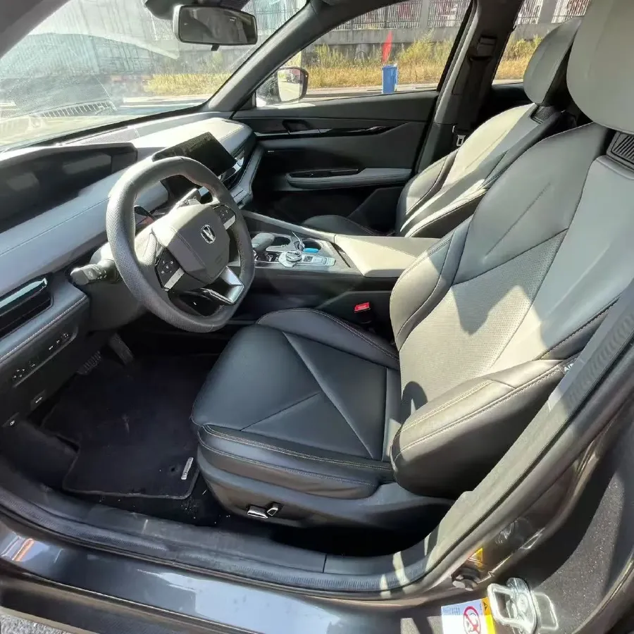 2022 ChangAn UNI-V 1.5T 188HP L4 7DCT,autocango,china used car exporter,china ev exporter,chinese used car exporter,chinese used ev exporter