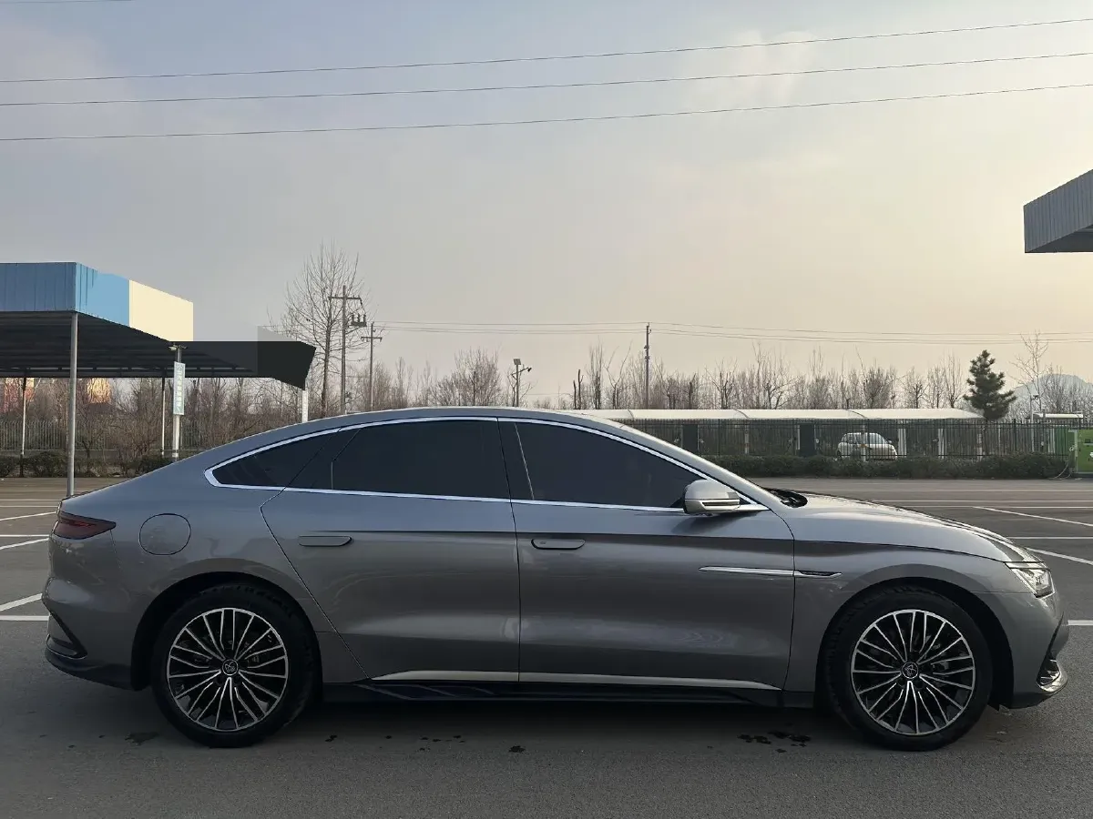 2022 Volkswagen Tiguan L 2.0T 186HP L4 7DCT,autocango,china used car exporter,china ev exporter,chinese used car exporter,chinese used ev exporter