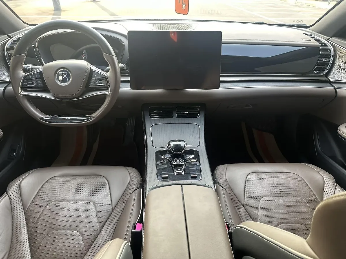 2022 Volkswagen Tiguan L 2.0T 186HP L4 7DCT,autocango,china used car exporter,china ev exporter,chinese used car exporter,chinese used ev exporter