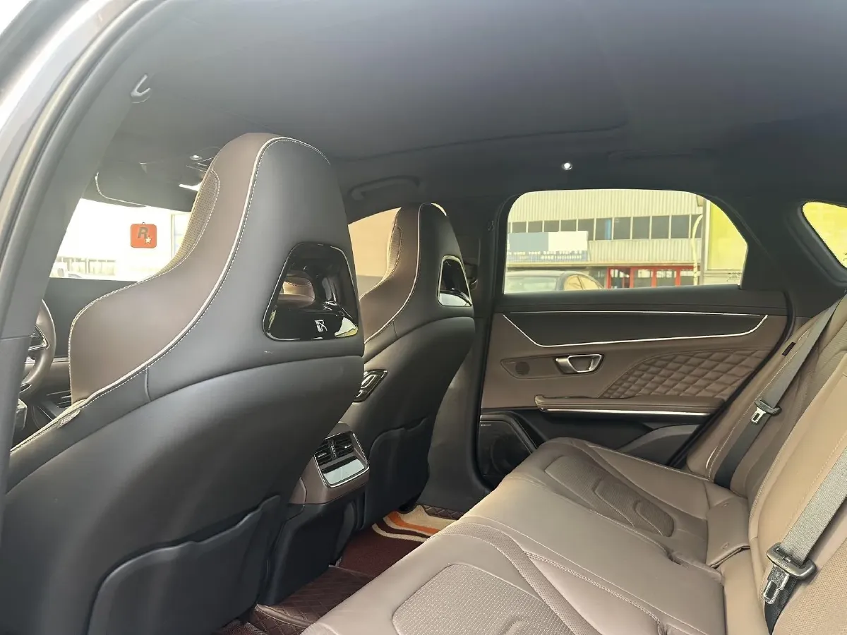 2022 Volkswagen Tiguan L 2.0T 186HP L4 7DCT,autocango,china used car exporter,china ev exporter,chinese used car exporter,chinese used ev exporter