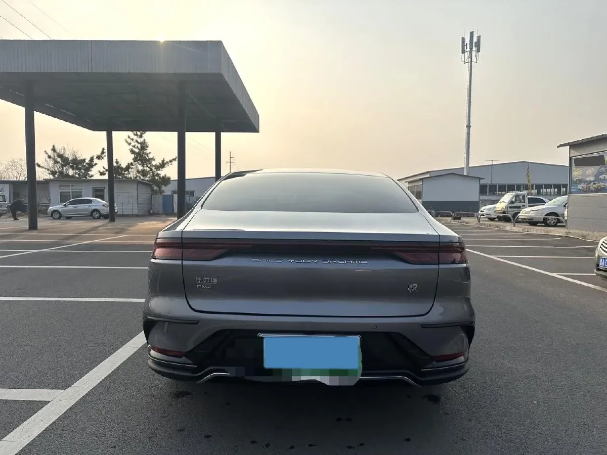 2022 Volkswagen Tiguan L 2.0T 186HP L4 7DCT,autocango,china used car exporter,china ev exporter,chinese used car exporter,chinese used ev exporter