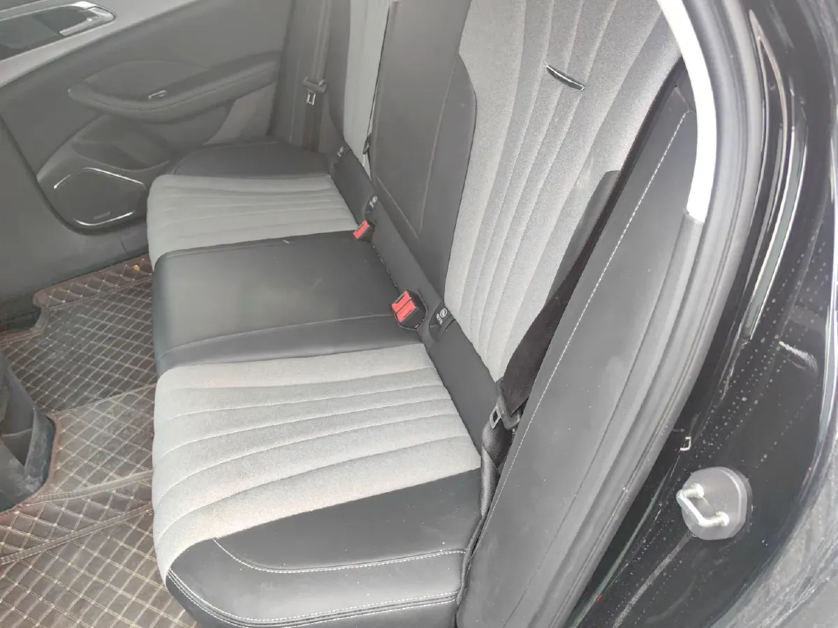 2024 HongQi H5 1.5T 169HP L4 7DCT,autocango,china used car exporter,china ev exporter,chinese used car exporter,chinese used ev exporter