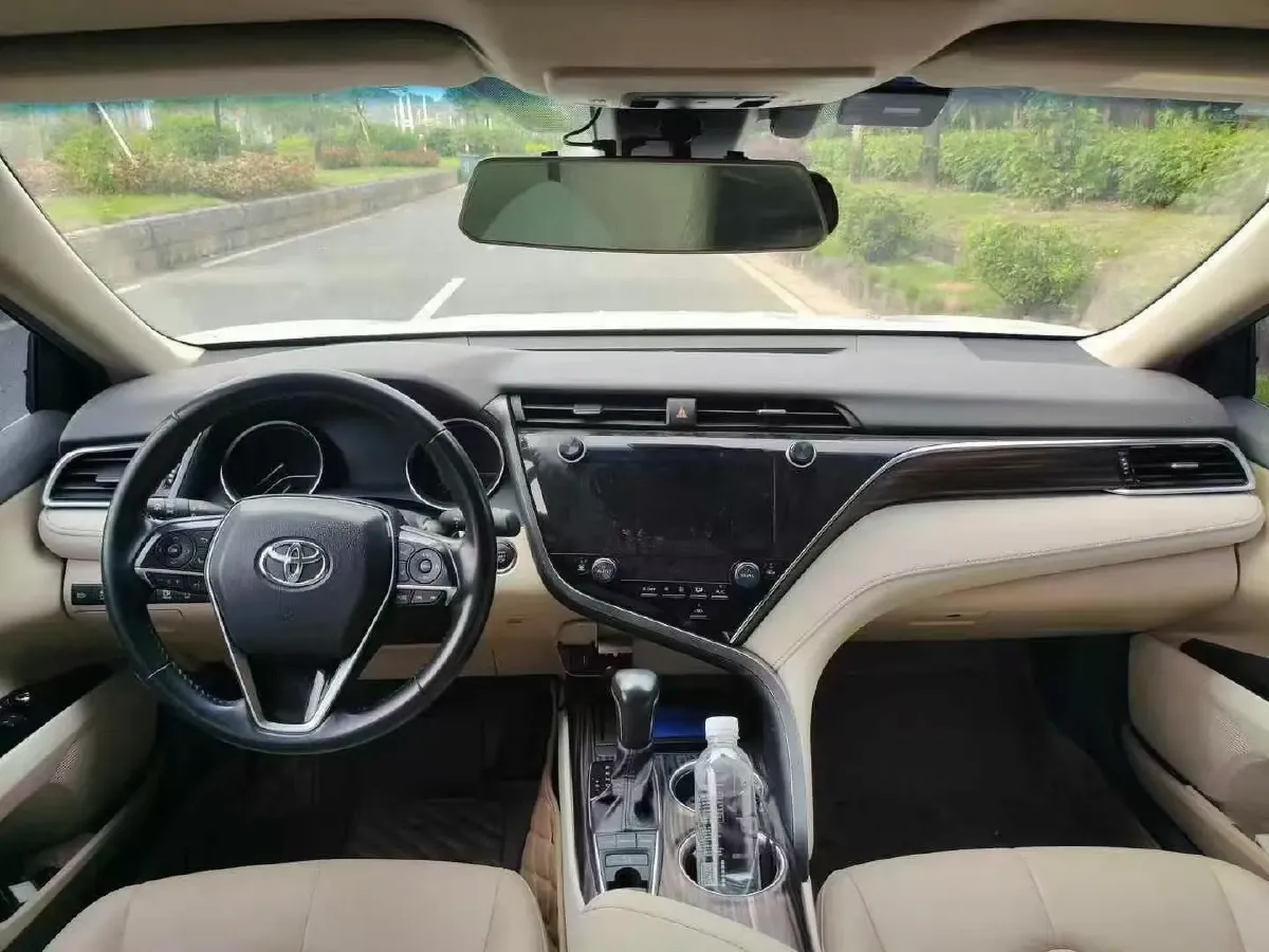 2019 Toyota Camry 2.5L 209HP L4 8AT,autocango,china used car exporter,china ev exporter,chinese used car exporter,chinese used ev exporter