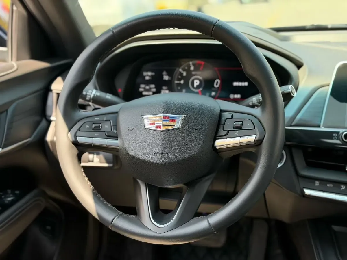 2023 Cadillac CT4 1.5T 211HP L4 8AT,autocango,china used car exporter,china ev exporter,chinese used car exporter,chinese used ev exporter