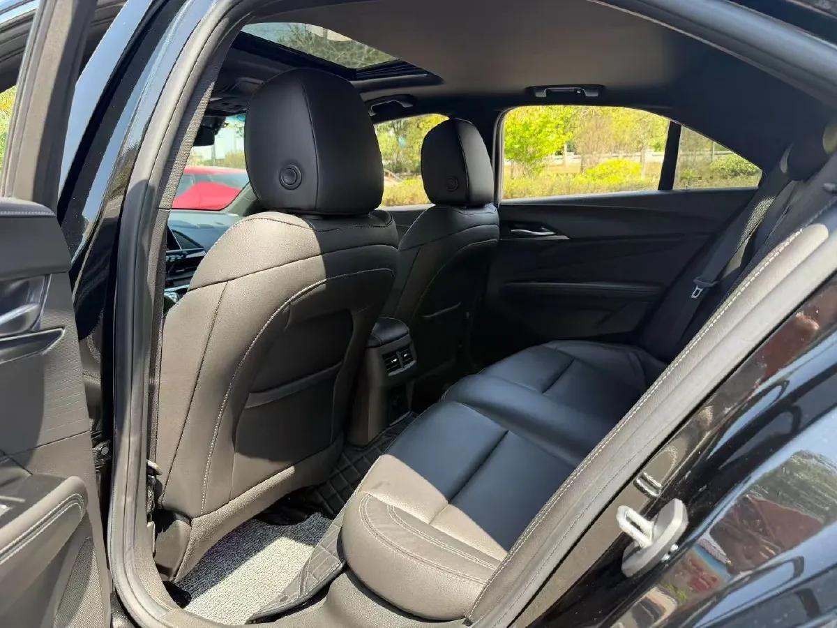 2023 Cadillac CT4 1.5T 211HP L4 8AT,autocango,china used car exporter,china ev exporter,chinese used car exporter,chinese used ev exporter