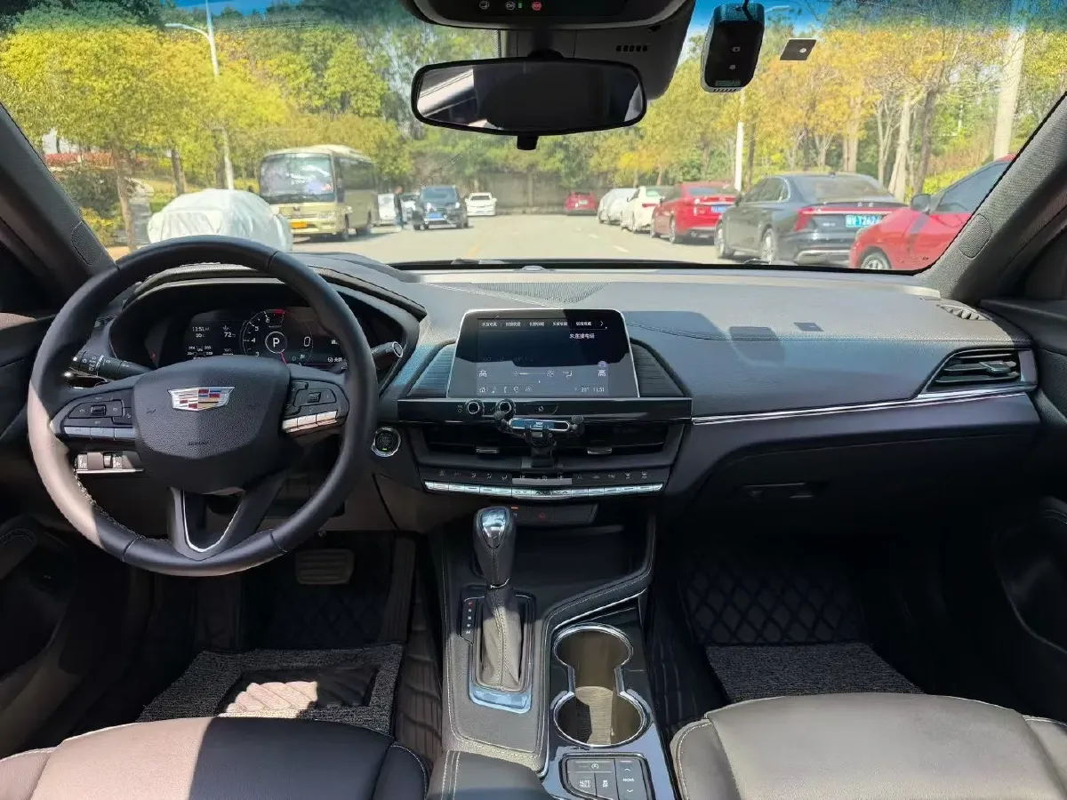 2023 Cadillac CT4 1.5T 211HP L4 8AT,autocango,china used car exporter,china ev exporter,chinese used car exporter,chinese used ev exporter