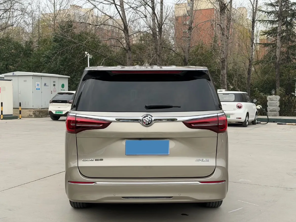 2023 Buick GL8 2.0T 237HP L4 9AT,autocango,china used car exporter,china ev exporter,chinese used car exporter,chinese used ev exporter