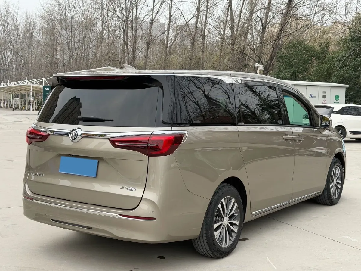 2023 Buick GL8 2.0T 237HP L4 9AT,autocango,china used car exporter,china ev exporter,chinese used car exporter,chinese used ev exporter
