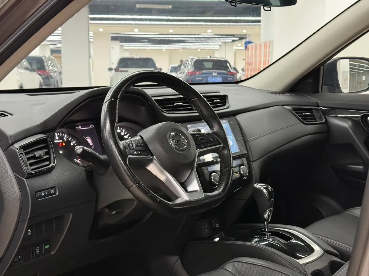 2020 Nissan X-Trail 2.0L 154HP L4 CVT,autocango,china used car exporter,china ev exporter,chinese used car exporter,chinese used ev exporter