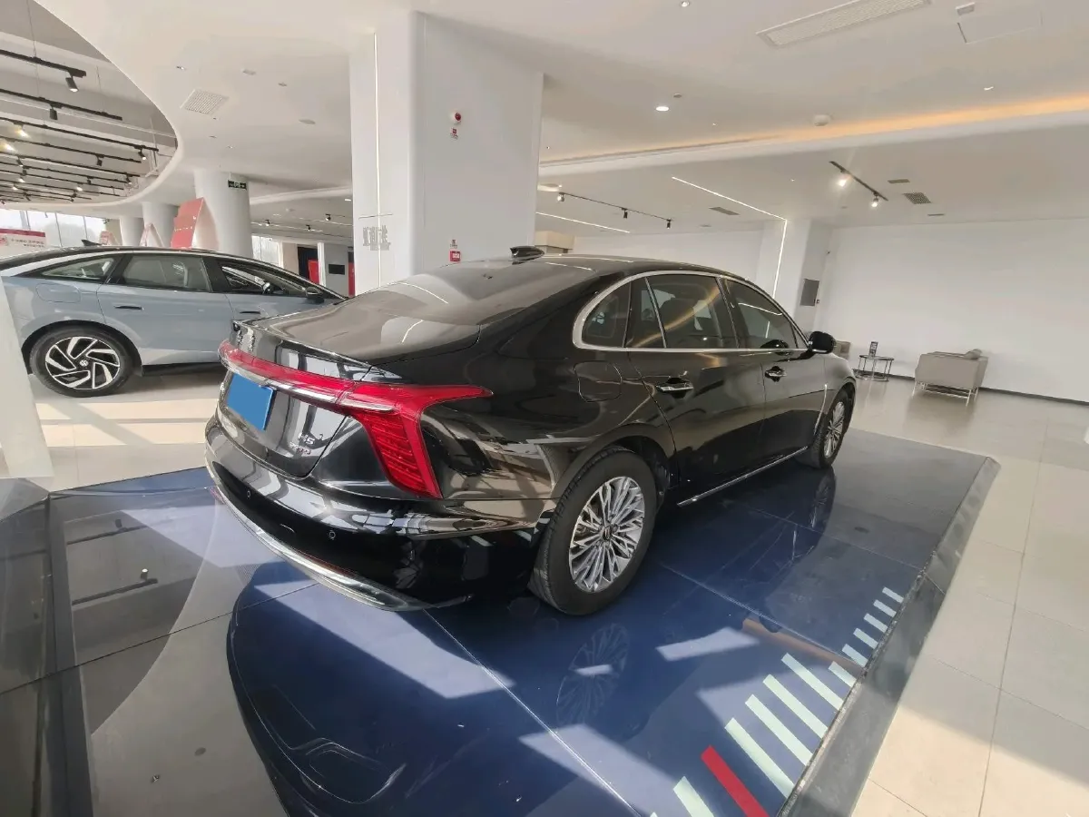 2024 HongQi H5 1.5T 169HP L4 7DCT,autocango,china used car exporter,china ev exporter,chinese used car exporter,chinese used ev exporter