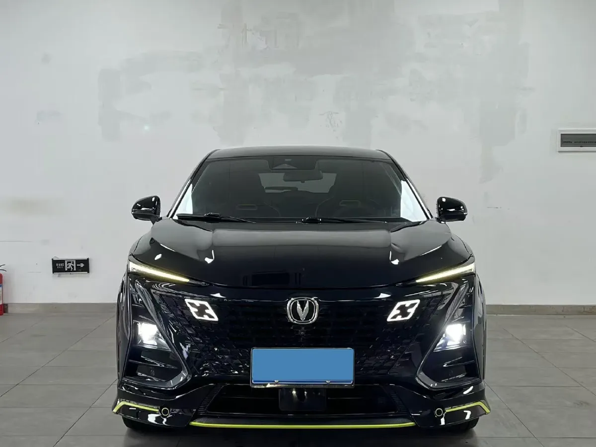 2022 ChangAn UNI-T 1.5T 188HP L4 7DCT,autocango,china used car exporter,china ev exporter,chinese used car exporter,chinese used ev exporter