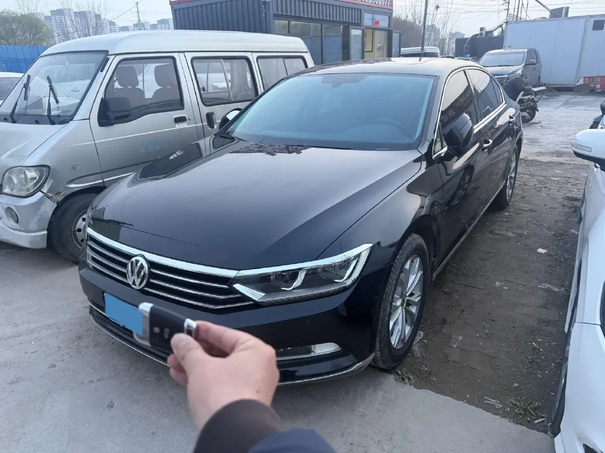 2019 Volkswagen Magotan 2.0T 186HP L4 7DCT,autocango,china used car exporter,china ev exporter,chinese used car exporter,chinese used ev exporter