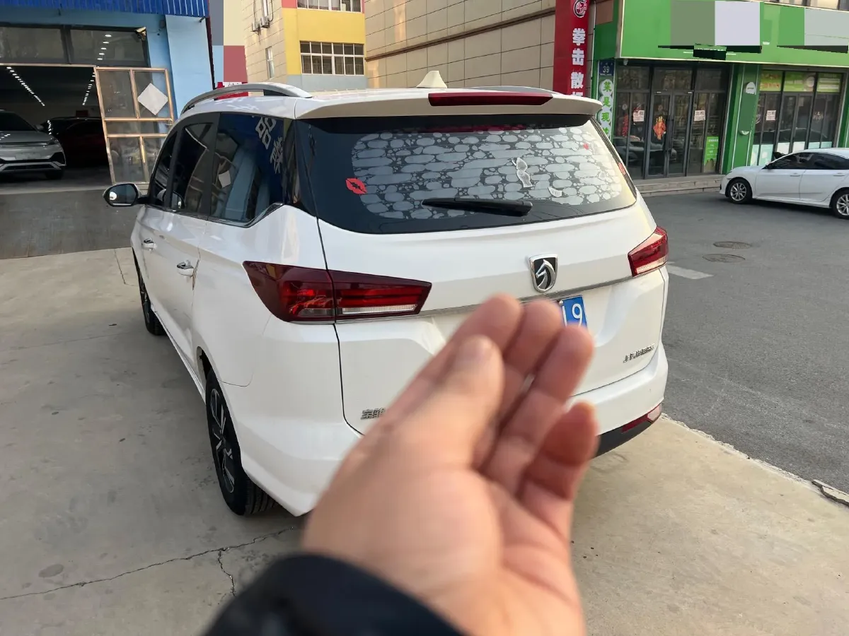 2019 BaoJun 360 1.5L 105HP L4 6MT,autocango,china used car exporter,china ev exporter,chinese used car exporter,chinese used ev exporter