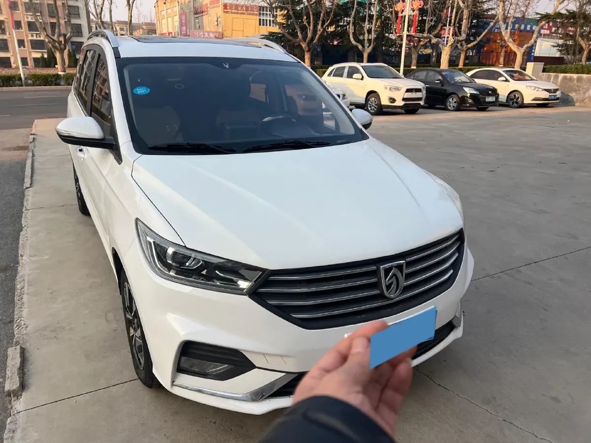2019 BaoJun 360 1.5L 105HP L4 6MT,autocango,china used car exporter,china ev exporter,chinese used car exporter,chinese used ev exporter