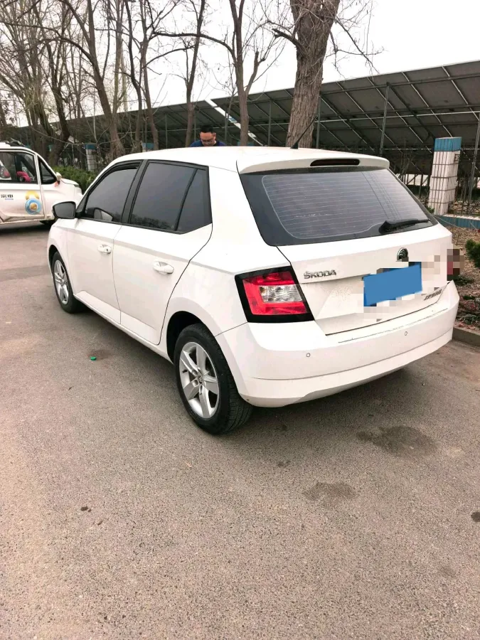 2017 Skoda Fabia 1.4L 90HP L4 6AT,autocango,china used car exporter,china ev exporter,chinese used car exporter,chinese used ev exporter