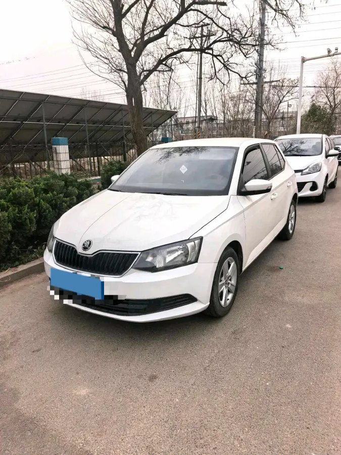 2017 Skoda Fabia 1.4L 90HP L4 6AT,autocango,china used car exporter,china ev exporter,chinese used car exporter,chinese used ev exporter